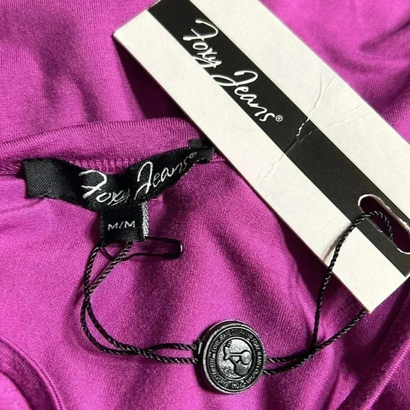 “Foxy “logo Y2K,
double lattice top,Sheer overlay ,fitted,collegiate, flaw - Picture 16 of 16